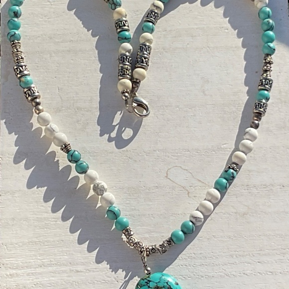 Faux Turquoise Silver Bead Necklace Pendant Howlite Fake Turquoise 20” Vintage - Picture 9 of 12